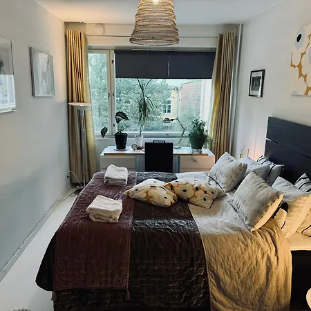 Lovely Apartment, Vuorimiehenkatu 31 Apartamento